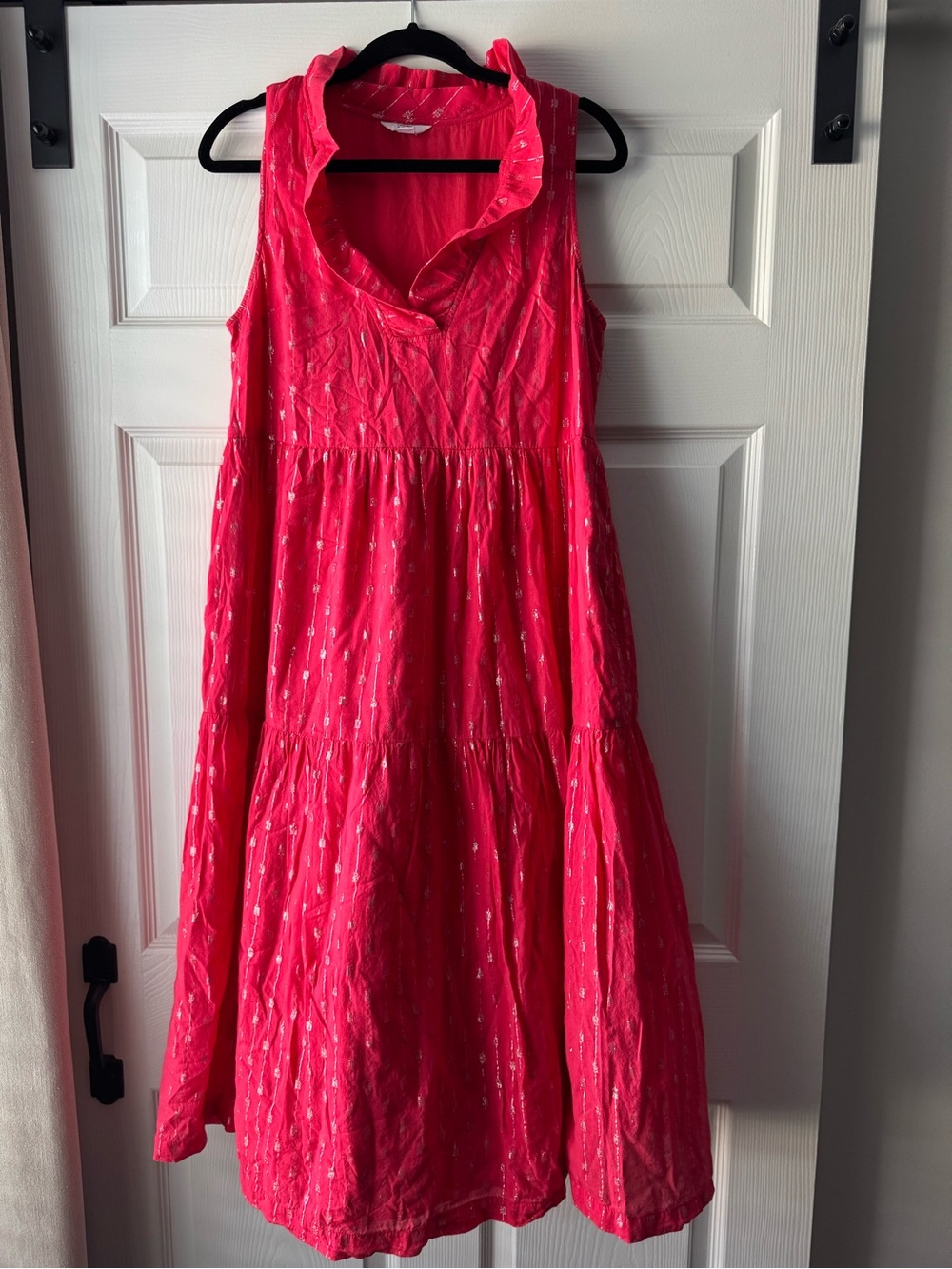 Crown & Ivy Women’s Pink Metallic Tiered Sleeveless Midi Dress Medium